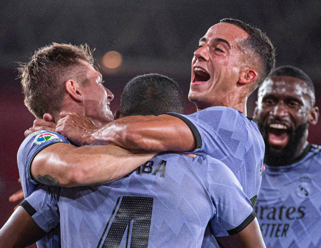 上海久事迎欧超杯关键赛，今夜造点机会，态度坚定，轮换策略成焦点的简单介绍