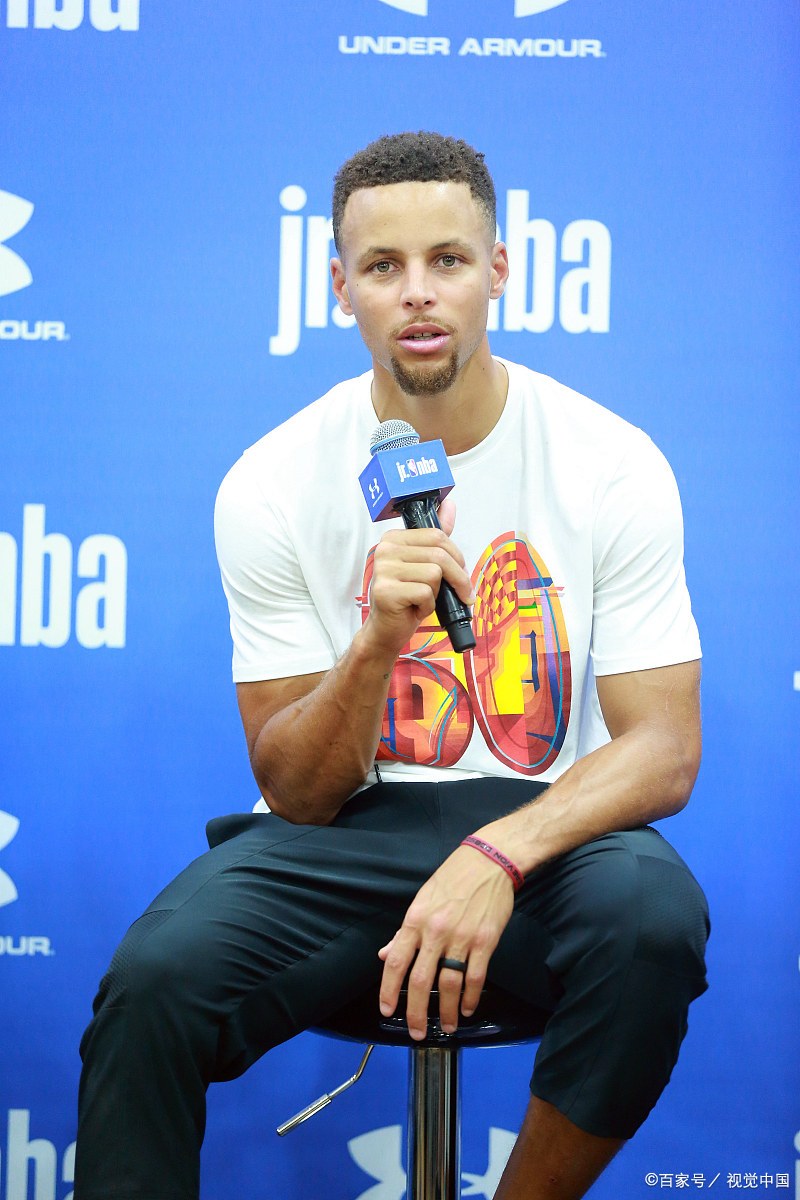 爱游戏娱乐-转折点！孟菲斯灰熊手感冰凉，法甲冲刺阶段攻防权衡，气氛紧张，细节决定成败的简单介绍